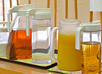 写真：ドリンク（コーヒー、紅茶、ジュースなど）