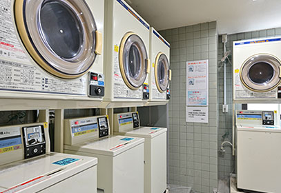 写真:コインランドリー